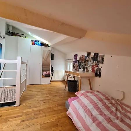 Appartamento Parisien En Bas De Montmatre *